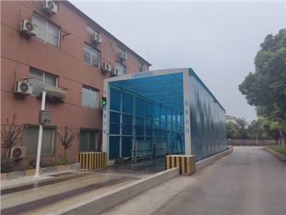 洗后即干，離場(chǎng)即凈：智能工程洗車機(jī)“三段式清洗”